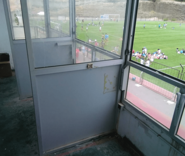 Las instalaciones municipales llevan semanas sufriendo actos vandálicos / TA